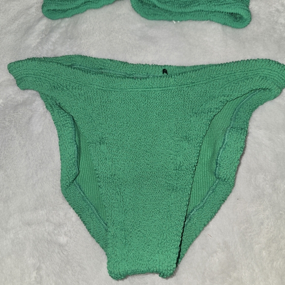 New hunza g crinkle two piece swimsuit - Picture 3 of 8